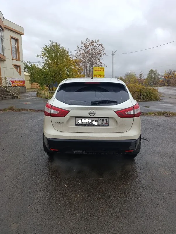 Продам nissan qashqai,2014 год, мотор 2.0 передний привод, коробка вариатор, сигнализация с автозапуском авто в хорошем состоянии, два владельца, два комплекта резины (зима/лето), отличный свет, два крашеных элемента, цена 1300000₽, осмотр луганск +79591608388 📞 звоните: +7(959)1608388 - фотография - 4