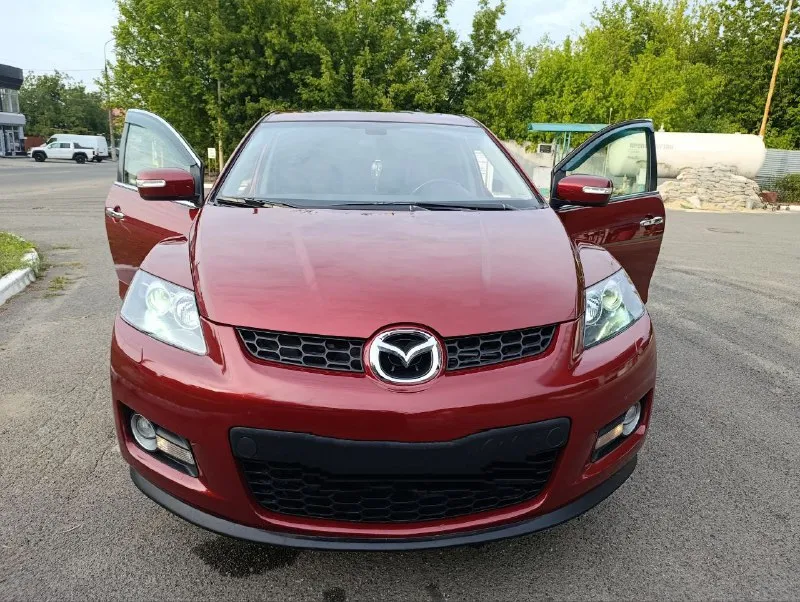Продам mazda cx-7 2008г. 2.3 (бензин) 4 wd (европейской сборки). пробег: 250.000 6 ст. обычный японский автомат. я хозяин по тп 180 регион. максимальная комплектация: без ключ доступ, кожа, люк, климат контроль, парктроник, подогрев сидений, полный электро пакет, датчик света и дождя, новая дорогая оптика, новая летняя резина, заменён новый комплект грм, новый компрессор кондиционера и многое другое. денег на машину не жалел, машина ухожена. двигатель работает отлично, коробка не пинает, не толкает, не дёргает. по кузову всё нормально. цена:1300 000 торг донецк все вопросы по телефону 7949-397-70-50 📲 tg: екатерина болли 📞 звоните: +7(949)3977050 - фотография - 3