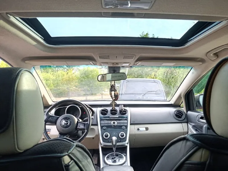 Продам mazda cx-7 2008г. 2.3 (бензин) 4 wd (европейской сборки). пробег: 250.000 6 ст. обычный японский автомат. я хозяин по тп 180 регион. максимальная комплектация: без ключ доступ, кожа, люк, климат контроль, парктроник, подогрев сидений, полный электро пакет, датчик света и дождя, новая дорогая оптика, новая летняя резина, заменён новый комплект грм, новый компрессор кондиционера и многое другое. денег на машину не жалел, машина ухожена. двигатель работает отлично, коробка не пинает, не толкает, не дёргает. по кузову всё нормально. цена:1300 000 торг донецк все вопросы по телефону 7949-397-70-50 📲 tg: екатерина болли 📞 звоните: +7(949)3977050 - фотография - 7