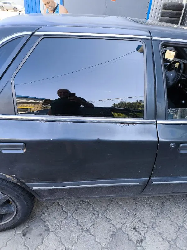 Продам ford scorpio 1 1990г 2.0 dohc 180 регион любое переоформление, страховка, машина на ходу мотор, коробка ходовка все ок рабочая машина в передачу две задние двери и ремонтные задние арки. цена 100т руб без торга донецк. тел +79496125008. 📲 tg: валера 📞 звоните: +7(949)6125008 - фотография - 3