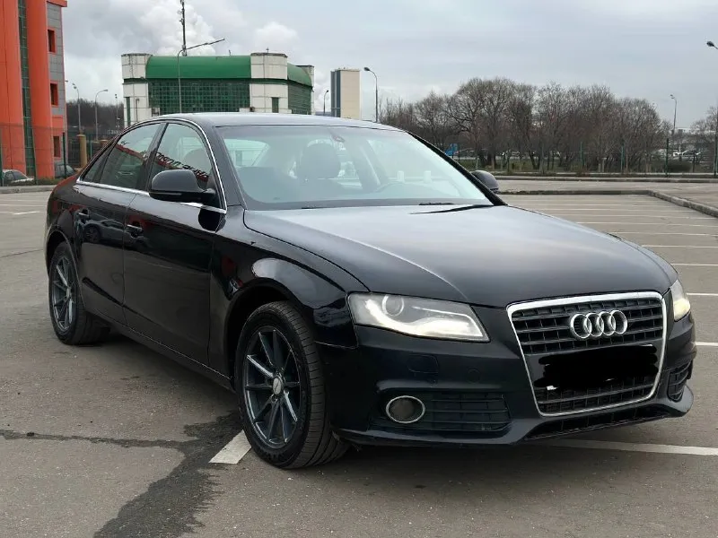 Audi a4 2008 1.8 at 250.000 км. в продаже немецкая легенда, общее состояние хорошее! для своих лет можно сказать отлично! начнем с мотора- работает тихо ровно, едет шикарно. по коробке вопрос нет, переключает как нужно по кузову вся ровная и красивая! есть крашенные элементы, машина не билась, автотека зелёная, пробег подтвержден. шпаклевки нет! по салону в хорошем состоянии, подогревы работают, климат справляется отлично. стоит музыка harman kardon. по ходовой она вся меняна, не стучит не гремит. ограничений нет, переоформление спокойно! за авто прошу 900.000 рублей. торг у капота +7 (978) 459-85-60 📞 звоните: +7(978)4598560 - фотография - 2