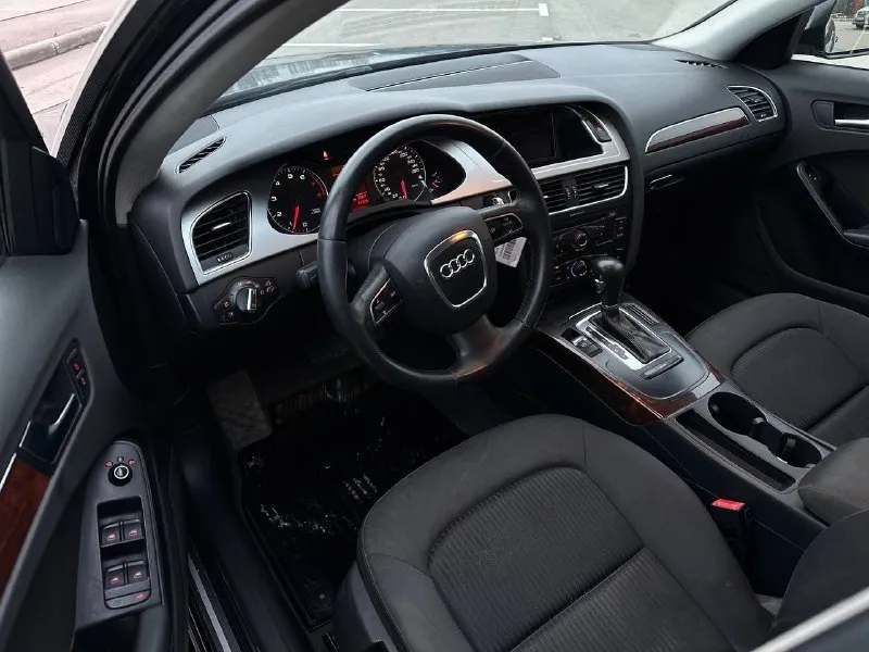 Audi a4 2008 1.8 at 250.000 км. в продаже немецкая легенда, общее состояние хорошее! для своих лет можно сказать отлично! начнем с мотора- работает тихо ровно, едет шикарно. по коробке вопрос нет, переключает как нужно по кузову вся ровная и красивая! есть крашенные элементы, машина не билась, автотека зелёная, пробег подтвержден. шпаклевки нет! по салону в хорошем состоянии, подогревы работают, климат справляется отлично. стоит музыка harman kardon. по ходовой она вся меняна, не стучит не гремит. ограничений нет, переоформление спокойно! за авто прошу 900.000 рублей. торг у капота +7 (978) 459-85-60 📞 звоните: +7(978)4598560 - фотография - 6