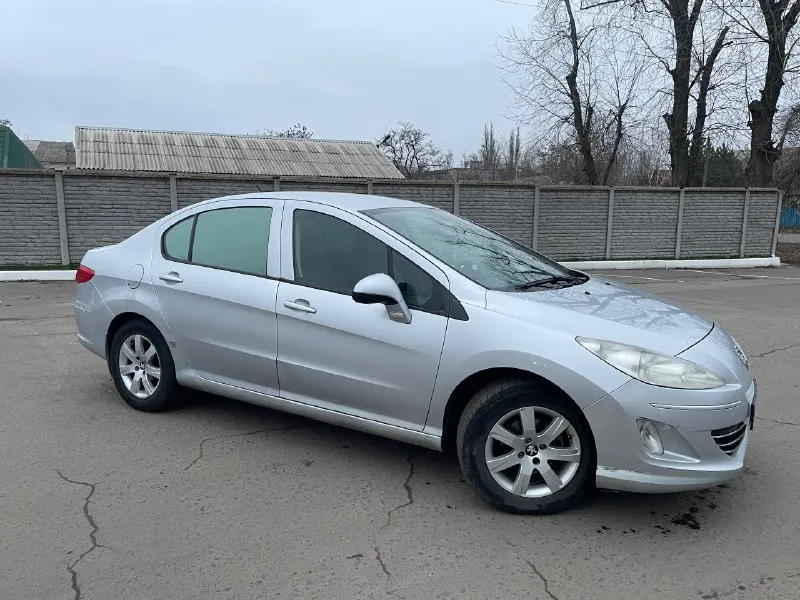 Всем привет продам peugeot 408 2013 год в хорошем состоянии по ходовой части всё хорошо двигатель отлично работает 1.6 автомат коробка листает чётко без каких либо пинков двух зонный климат контроль авто в хорошей комплектации хорошая и качественная аудио система всё работает пробег 287000 цена авто 600.000р торг есть звонить по номеру +79490768902 📲 tg: @king_moscow_9999 📞 звоните: +7(949)0768902 - фотография - 7