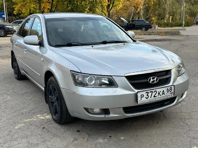 Hyundai sonata nf объем 2.4 бензин пробег 182000 тысячи год выпуска 2007 в идеальном состоянии без гнили, ржавчин, царапин, двигатель работает идеально не дымит, не троит, коробка переключается плавно, по комплектации климат контроль заправлен работает бортовой компьютер подогрев сидений эл стеклоподъемники и многое другое цена 510 000 +79494581808 📞 звоните: +7(949)4581808 - фотография - 2