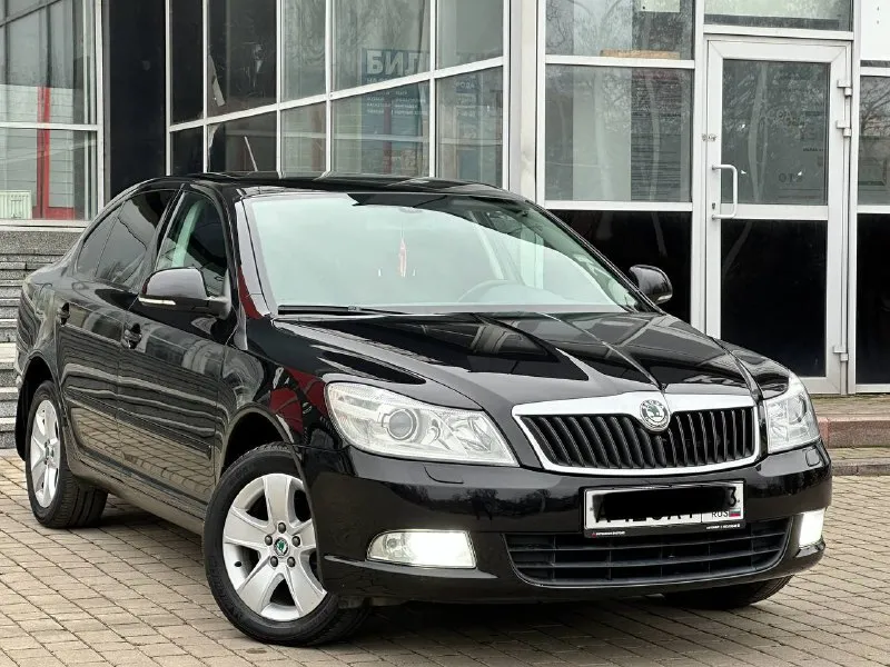 Skoda octavia a5 рестайлинг 1.8t на обычном автомате asin! автомобиль в идеальном состоянии, по другому не напишешь, так как автомобиль обслужен до мелочей абсолютно, двигатель 1.8t в паре с 6 ступенчатым автоматом, самая лучшая связка! год 2012г, комплектация максимальная! подогрев всех сидений! мульти руль, круиз контроль, сигнализация starlina автозапуск с ключа! что хорошо в зимнее время)) климат контроль, складывание зеркал, и многое другое! по ходовой нечего не стучит не гремит, пробег родной 177тыс, км все подтверждено, своими словами тот кто купит останется доволен, с документами полностью порядок! цена 🍋1.080тыс₽ звоните +7949-551-68-75 📲 tg: n.77 📞 звоните: +7(949)5516875 - фотография - 2