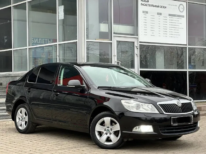 Skoda octavia a5 рестайлинг 1.8t на обычном автомате asin! автомобиль в идеальном состоянии, по другому не напишешь, так как автомобиль обслужен до мелочей абсолютно, двигатель 1.8t в паре с 6 ступенчатым автоматом, самая лучшая связка! год 2012г, комплектация максимальная! подогрев всех сидений! мульти руль, круиз контроль, сигнализация starlina автозапуск с ключа! что хорошо в зимнее время)) климат контроль, складывание зеркал, и многое другое! по ходовой нечего не стучит не гремит, пробег родной 177тыс, км все подтверждено, своими словами тот кто купит останется доволен, с документами полностью порядок! цена 🍋1.080тыс₽ звоните +7949-551-68-75 📲 tg: n.77 📞 звоните: +7(949)5516875 - фотография - 4