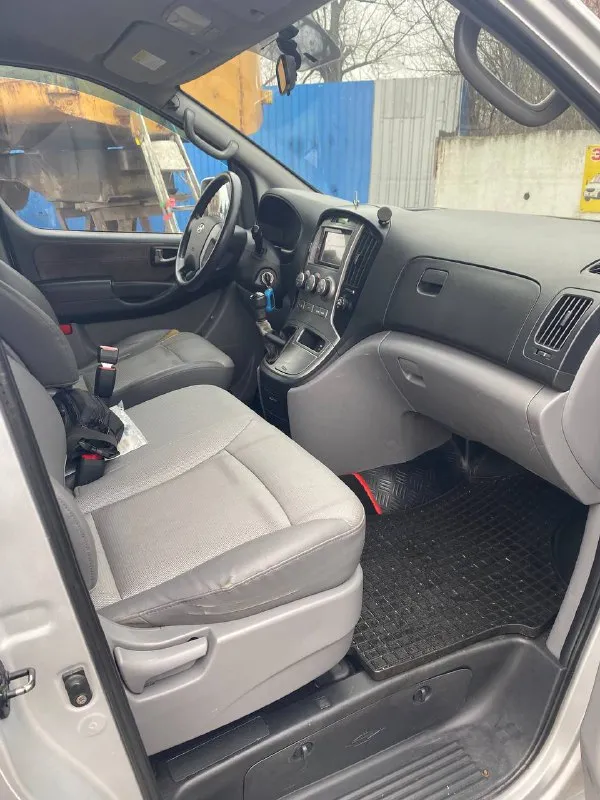 Hyundai grand starex дизель 2,5 (145л. с) после капиталки, ходовая не стучит не гремит! год 2009 пробег 347.000 2 хозяина цена 950.000₽(торг) телефон +79493304990 - фотография - 9
