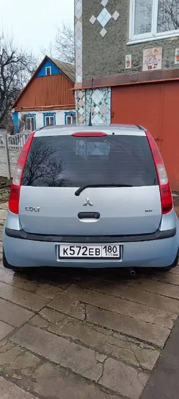 Продажа mitsubishi colt 1.3, 2006год, коробка механика, кондиционер, подогрев сидений. салон чистый, не курили, автомобиль едет резво и без всяких проблем, не когда не подводил, заводиться отлично, масло двигатель не кушает от замены до замены, есть косяки по кузову, ну как бы машина и не новая. полностью обслужен. замена масла 283661п. в сентябре, пыльники шруса, (наружный, внутренний). задние амортизаторы. любые проверки. осмотр в шахтёрске. цена - 500 тыс. руб +79490933205 📲 tg: @liana0585 📞 звоните: +7(949)0933205 - фотография - 2