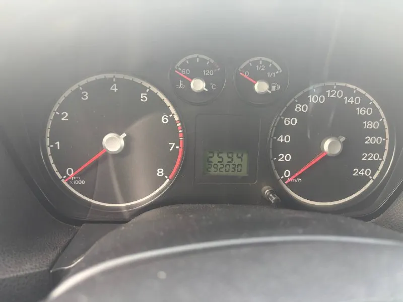 В продаже «ford focus 2» 2006 года выпуска машина простая, понятная и честная — без сюрпризов. каждый день ездит, не подводит, заводится без проблем в любую погоду. все работает как часы, салон аккуратный, без лишних запахов. обслуживалась вовремя, на машине не экономили. документы в порядке, без ограничений. цена: 490т детальная информация по телефону 📲 +79495338681 - фотография - 5