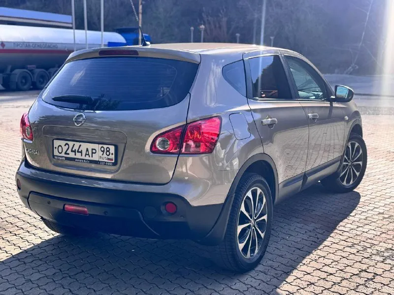 К вашему вниманию 🦅 nissan qashqai 2009 года рестайлинг 197 000 родного пробега, 2 владельца !!! автомобиль в идеальном состоянии родном окрасе!!! один косметический окрас !!! все стекла родные включая лобового. пробег родной. автотека зелёная. что рассказать о машине, машина вся в хорошем состоянии стоит авто запуск фирмы старлайн. ни каких вложений не требует цена 850 000 руб +79405095858 +79895435743 телеграм ватсап 📲 tg: николай н а 📞 звоните: +7(989)5435743 - фотография - 4