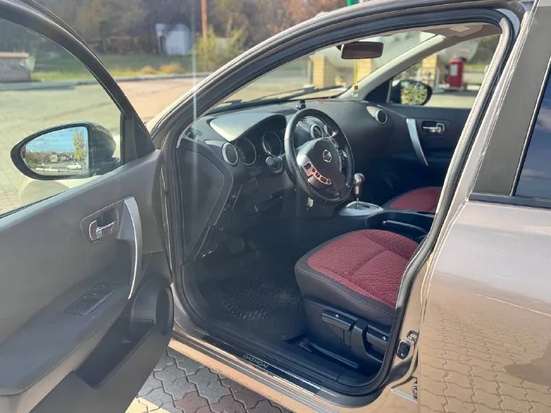 К вашему вниманию 🦅 nissan qashqai 2009 года рестайлинг 197 000 родного пробега, 2 владельца !!! автомобиль в идеальном состоянии родном окрасе!!! один косметический окрас !!! все стекла родные включая лобового. пробег родной. автотека зелёная. что рассказать о машине, машина вся в хорошем состоянии стоит авто запуск фирмы старлайн. ни каких вложений не требует цена 850 000 руб +79405095858 +79895435743 телеграм ватсап 📲 tg: николай н а 📞 звоните: +7(989)5435743 - фотография - 7