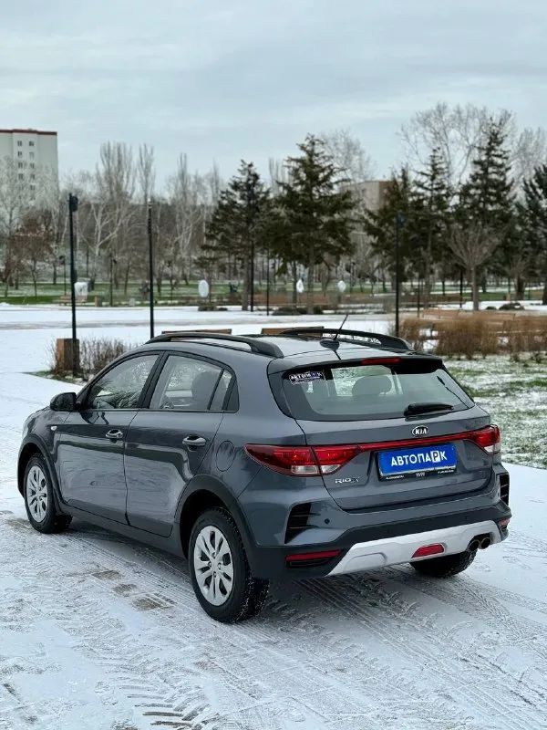 🔘 Kia rio x line

💰Цена: 1 250 000р
🏢Город: мариуполь
📅Год выпуска: 2021
🗒️Пробег: 194 698км.
⚙️Двигатель: 1.6
⛽Топливо: бензин
⚙️Кпп: автомат

📞 Телефон:

+7-949-727-41-51
+7-949-551-91-52
+7-989-263-55-56

💾 Описание:

Kia rio iv поколения в кузове универсал будет идеальным городским автомобилем на каждый день. Надёжный корейский двигатель g4 в паре с классическим автоматом порадует надёжностью, динамикой и маленьким расходом топлива.

☑️ Один владелец
☑️ Родная краска 💯%
☑️ Классический автомат
☑️ Подтвержденный пробег
☑️ Отличная зимняя резина

Хорошая комплектация:
- Кожаный мультируль
- Центральный замок
- Электропакет
- Кондиционер
- Птф

🏦 Возможна продажа в кредит по двум документам.

Улица шевченко 269 - фотография - 4