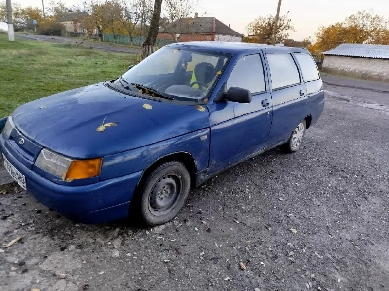 2111 2002г. в 1.5 8клоп на ходу по докам чистая, стс, птс, дкп цена 100т. р возможен обмен на 09, 99... - фотография