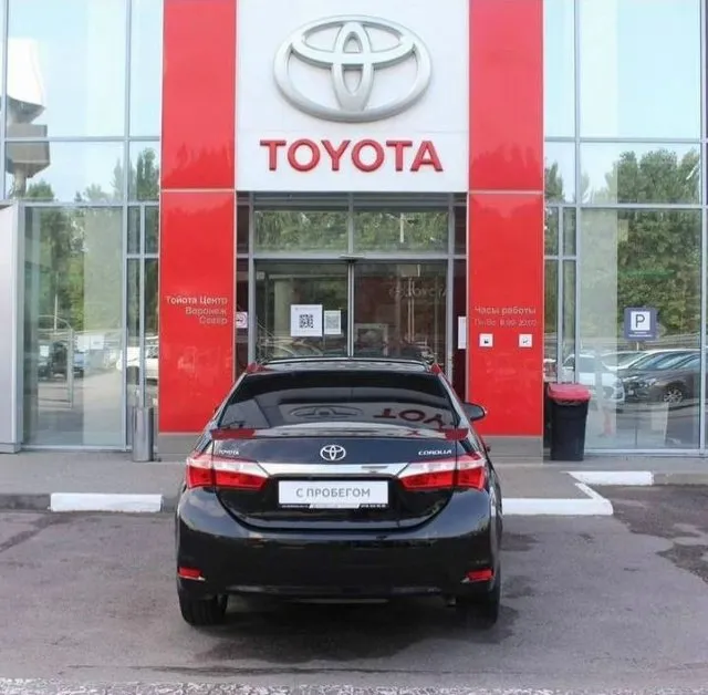Продаю toyota короллу 2015 года выпуска,1.6 бензин(122л. с), машина вся в родном окрасе, без дтп и п... - фотография