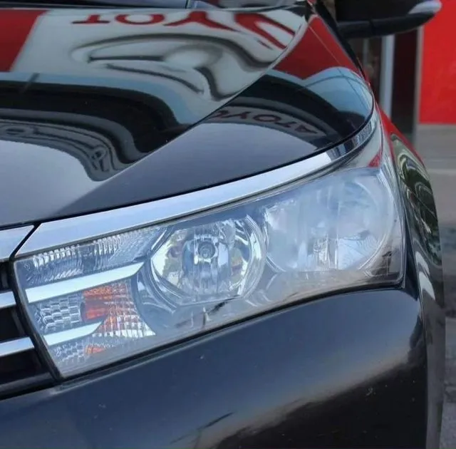 Продаю toyota короллу 2015 года выпуска,1.6 бензин(122л. с), машина вся в родном окрасе, без дтп и подкрасов,2 хозяина за всю историю эксплуатации, пробег родной, автотека зеленая, резина зима и лето, мотор, коробка, ходовая в идеальном состоянии, салон не зачуханый, дополнительно установлена камера заднего вида, в машине работает каждая кнопочка и каждая лампочка, в таком состоянии этих машин остались единицы, цена за наличку 1420000,возможна продажа в кредит, осмотр донецк, +79493895593 александр 📞 звоните: +7(949)3895593 - фотография - 7