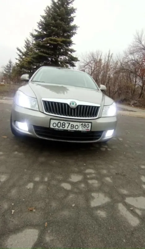 Продам. skoda а5 октавию 2011 года,1.8 tsi. мккп 6 ступенчатая. пробег 245 цена 900 000 тыс торг. тел +79493657471 📞 звоните: +7(949)3657471 - фотография - 3