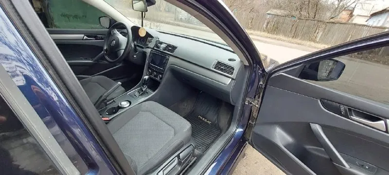 Volkswagen passat, владею три с половиной года, машина обслужена, в хорошем состоянии, документы в порядке, переоформление без проблем. 2015 года 260 тыс. 1,8 1 300 000 (торг) +79493191159 📞 звоните: +7(949)3191159 - фотография - 9