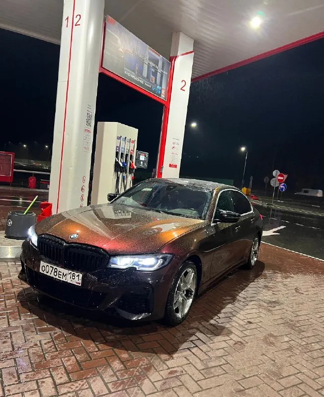 Продаю bmw g20 330i xdrive 2019 год 💲 3.300.000₽💲 в машину вложено много сил и средств, все было сделано с любовью. продаю с грустью на душе. машина американка, долго расписывать не буду, кому нужно позвонит. ✅ 2-а комплекта резины ✅ 2-а компплекта титанов ✅ месяц назад поклеена пленка цвет аврора ✅ в лучших традициях 1-й стейдж 330 лошадей ✅ управляемый дорогой выхлоп оригинальный пробег 146.000 больше информации по номеру (+79591478068) луганск 📞 звоните: +7(959)1478068 - фотография - 3