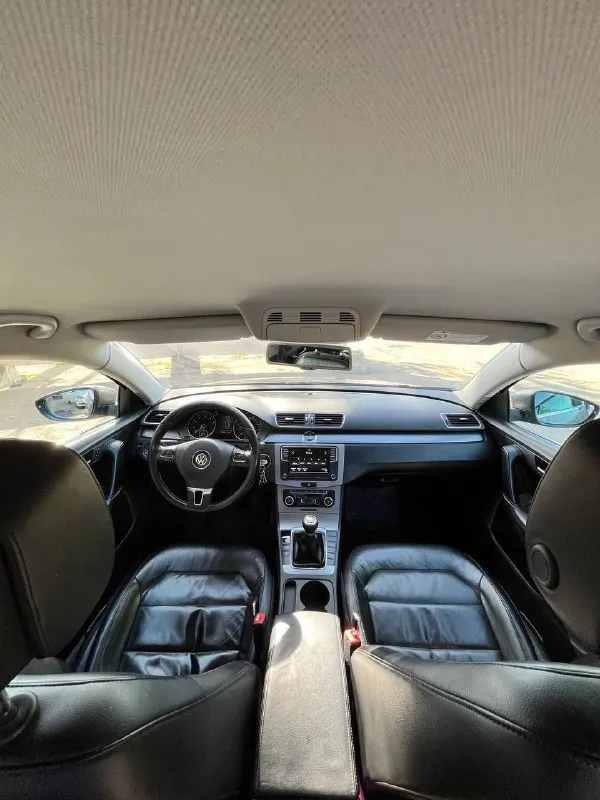 🚗 volkswagen passat b7 ⛽️вид топлива:бензин 📦кпп :механика ⚙️двигатель 1.8л turbo 📅год выпуска: 2011 💴цена: 1.500.000руб +торг приветствуется 🗺️пробег:260.000км 🎗️находится в мариуполе 📱номер телефона: +7 (988) 544-46-42 • кожаный салон • подогрев сидений • подогрев зеркал • электро регулировка зеркал • электро регулировка сидений • мультируль •акустика, aux, bluetooth, usb, • датчик света • датчик дождя 📞 звоните: +7(988)5444642 - фотография - 5