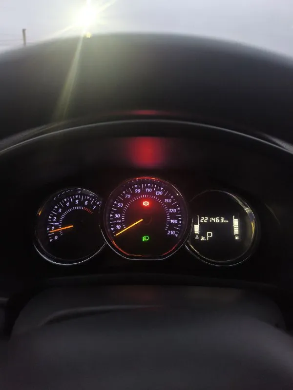 Продам рено логан степвей 2019 г. в. , машина в хорошем состоянии, акпп ( 4-х ступенчатый автомат, масло поменяно на 210тыс. км. ), двигатель после ремонта (август 2025), кондиционер, передние электростеклоподъемники, гур, подогрев передних сидений, птф, abs, система стабилизации, мультируль, магнитола с bluetooth, установлены зимние шины, цена 780 тыс. ₽ торг, тел. +79497038359 - фотография - 7