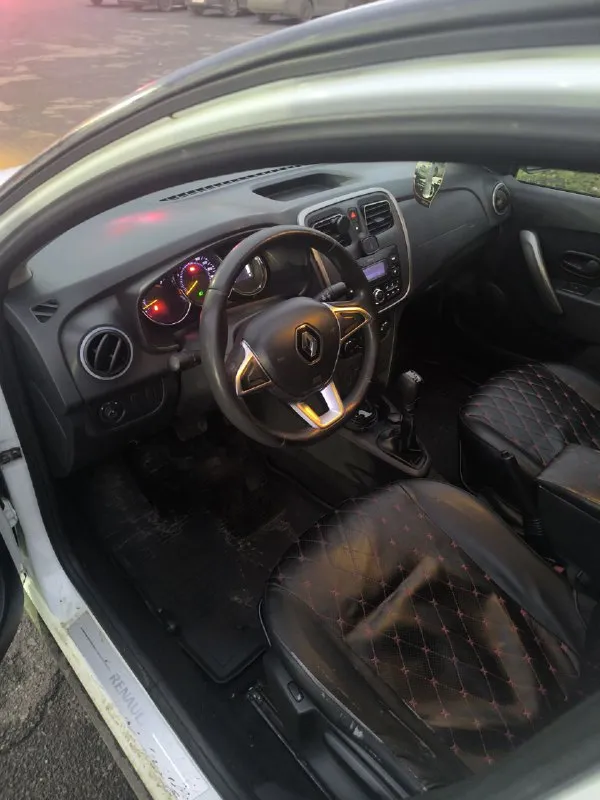 Продам рено логан степвей 2019 г. в. , машина в хорошем состоянии, акпп ( 4-х ступенчатый автомат, масло поменяно на 210тыс. км. ), двигатель после ремонта (август 2025), кондиционер, передние электростеклоподъемники, гур, подогрев передних сидений, птф, abs, система стабилизации, мультируль, магнитола с bluetooth, установлены зимние шины, цена 780 тыс. ₽ торг, тел. +79497038359 - фотография - 8