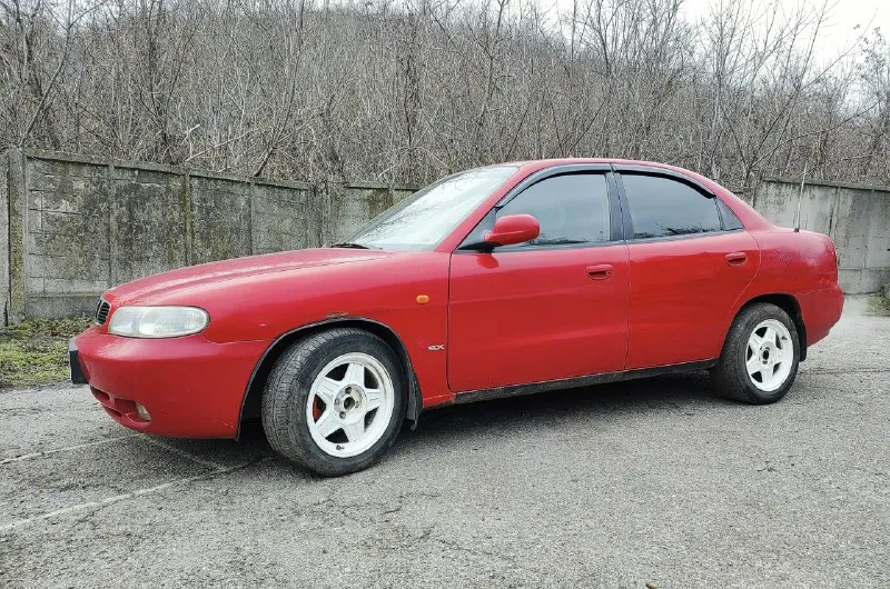 Г. горловка продам daewoo nubira 1998г. объем двигателя 1.6 я владелец установлен метан евро 2 (впис... - фотография