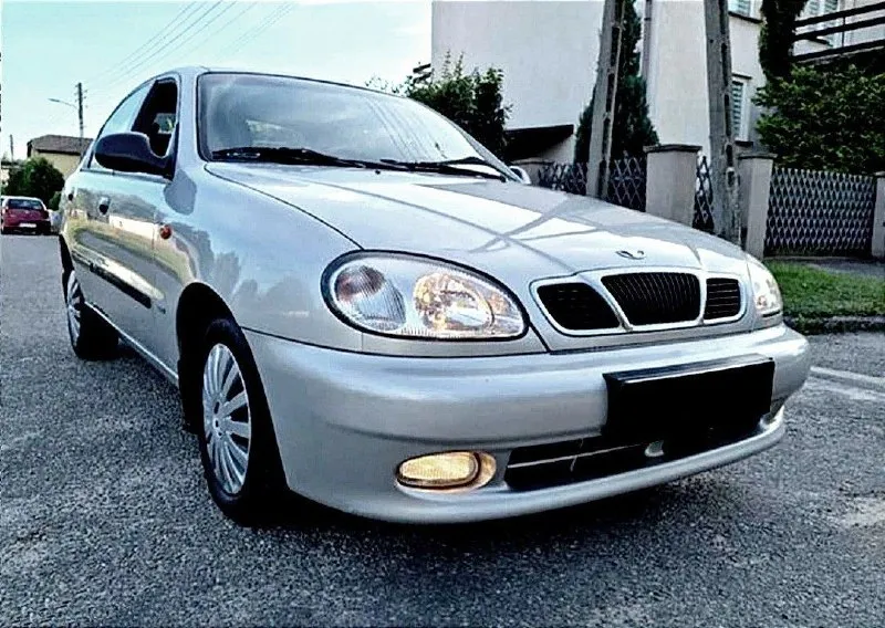 Авто только в аренду с правом выкупа! на неделю-две простой аренды нет! продажа авто в рассрочку! выгодно! 💥🌟💥🌟💥🌟💥🌟💥🌟💥🌟💥🌟 daewoo-lanos-1.5//8-ми клапанник led-линзы в фарах, 2-din магнитола. состояние-супер! под капотом на стаканах и лонжеронах нет гнили и ржавчины. низ дверей, колёсные арки, багажник, пороги и днище также без гнили и ржавчины! поменяно масло, антифриз, колодки и все расходники. произведена качественная антикорозийная обработка кузова. авто полностью обслужено и подготовлено к работе. самое надёжное и самое недорогое в эксплуатации авто! цена аренды с выкупом=1200.руб. /сутки (платёж входит в общую сумму выкупа!!) никаких других расходов и платежей нет и не будет! обязательная предоплата аренды авансом-вперёд за месяц! официальный договор продажи в рассрочку. прописка в паспорте-днр. от 25-ти лет. также есть надёжное авто- daewoo nexia-2(рестайлинговая). днр-донецк: +7(949)553-21-96. telegram: @avto_donbass01 📞 звоните: +7(949)5532196 - фотография - 2