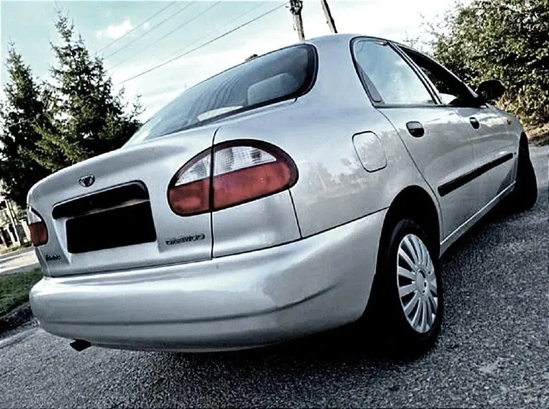 Авто только в аренду с правом выкупа! на неделю-две простой аренды нет! продажа авто в рассрочку! выгодно! 💥🌟💥🌟💥🌟💥🌟💥🌟💥🌟💥🌟 daewoo-lanos-1.5//8-ми клапанник led-линзы в фарах, 2-din магнитола. состояние-супер! под капотом на стаканах и лонжеронах нет гнили и ржавчины. низ дверей, колёсные арки, багажник, пороги и днище также без гнили и ржавчины! поменяно масло, антифриз, колодки и все расходники. произведена качественная антикорозийная обработка кузова. авто полностью обслужено и подготовлено к работе. самое надёжное и самое недорогое в эксплуатации авто! цена аренды с выкупом=1200.руб. /сутки (платёж входит в общую сумму выкупа!!) никаких других расходов и платежей нет и не будет! обязательная предоплата аренды авансом-вперёд за месяц! официальный договор продажи в рассрочку. прописка в паспорте-днр. от 25-ти лет. также есть надёжное авто- daewoo nexia-2(рестайлинговая). днр-донецк: +7(949)553-21-96. telegram: @avto_donbass01 📞 звоните: +7(949)5532196 - фотография - 3