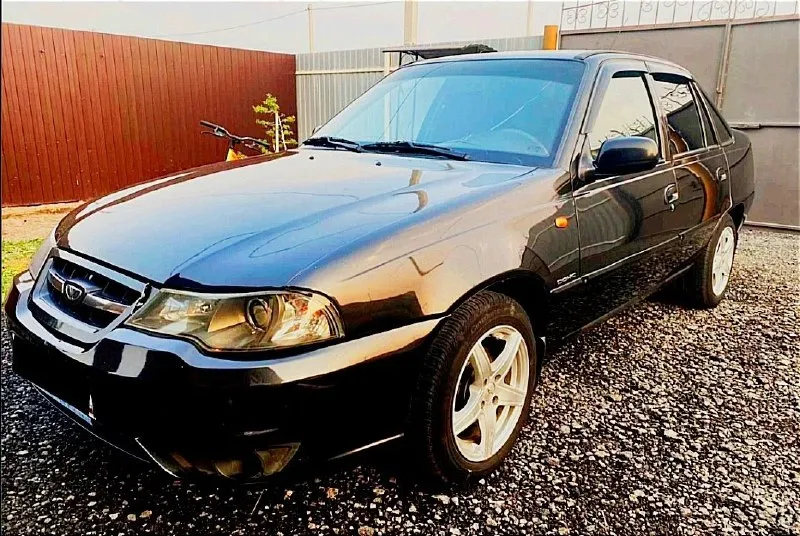 Авто только в аренду с правом выкупа! на неделю-две простой аренды нет! продажа авто в рассрочку! выгодно! 💥🌟💥🌟💥🌟💥🌟💥🌟💥🌟💥🌟 daewoo-lanos-1.5//8-ми клапанник led-линзы в фарах, 2-din магнитола. состояние-супер! под капотом на стаканах и лонжеронах нет гнили и ржавчины. низ дверей, колёсные арки, багажник, пороги и днище также без гнили и ржавчины! поменяно масло, антифриз, колодки и все расходники. произведена качественная антикорозийная обработка кузова. авто полностью обслужено и подготовлено к работе. самое надёжное и самое недорогое в эксплуатации авто! цена аренды с выкупом=1200.руб. /сутки (платёж входит в общую сумму выкупа!!) никаких других расходов и платежей нет и не будет! обязательная предоплата аренды авансом-вперёд за месяц! официальный договор продажи в рассрочку. прописка в паспорте-днр. от 25-ти лет. также есть надёжное авто- daewoo nexia-2(рестайлинговая). днр-донецк: +7(949)553-21-96. telegram: @avto_donbass01 📞 звоните: +7(949)5532196 - фотография - 9