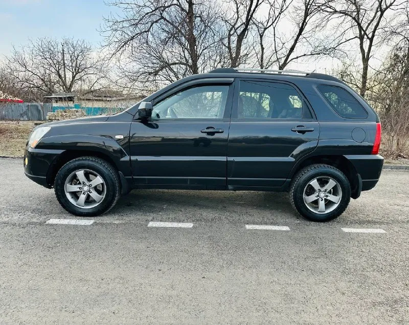 🚗‼️Продам kia sportage рестайлинг 2009г‼️
2.0 Бензин
-Полный привод 4х4
-Коробка автомат работает идеально
- Работает без шума!
-Салон в отличном состоянии!
-Подогрев сидений
-Электрозеркала
-Подогрев зеркал
-Климат контроль
-Круиз контроль
-Парктроники зад перед
-Большой монитор с
Камерой заднего вида
-Помощь при спуске
-Bluetooth, aux, usb
-Esp
-Резина новая зима
Переоформление без проблем‼️
Цена-940.000₽
☎️Все вопросы по телефону:+79595017203☎️
Осмотр-алчевск
📞 Звоните: +7(959)5017203 - фотография - 7