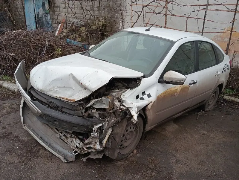 Granta fl 2024г. в. 80тыс. км, лифтбэк. после дтп. 425000руб. не тотал, не "банан". пострадал фронт, в остальном цел, все стекла на месте. кондиционер, эур, гбо, подогрев пер. сидений, заводское аудио. регистрация рф 180регион, на физ. лице. без юр. нюансов, не виновник дтп! на месте можно осмотреть на подъемнике с торгом. +79495195507. - фотография - 3