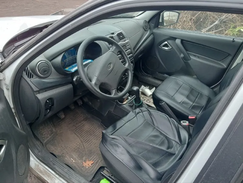 Granta fl 2024г. в. 80тыс. км, лифтбэк. после дтп. 425000руб. не тотал, не "банан". пострадал фронт, в остальном цел, все стекла на месте. кондиционер, эур, гбо, подогрев пер. сидений, заводское аудио. регистрация рф 180регион, на физ. лице. без юр. нюансов, не виновник дтп! на месте можно осмотреть на подъемнике с торгом. +79495195507. - фотография - 6