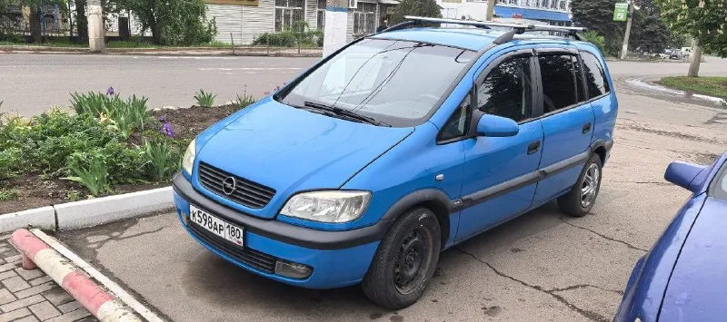 💶 цена: 440000 руб 📮 город: макеевка 🚘 марка / модель: opel zafira a 📅 год выпуска: 2000 📊 пробег: 235000 ⛽ двигатель (тип, объем, мощность): бензин, 1.8/125 лс ✅ vin код: w0l0tgf7512064716 🔧 тип кпп: 5 мкпп 👨‍⚖ владельцев в птс:1 ⏳ срок владения:3 года 📝 описание: продам хороший семейный автомобиль. на ходу каждый день. 2 комплекта резины. автомобиль в родной краске. в дтп не была. телеграм, макс, феникс +79493361679 - фотография - 2