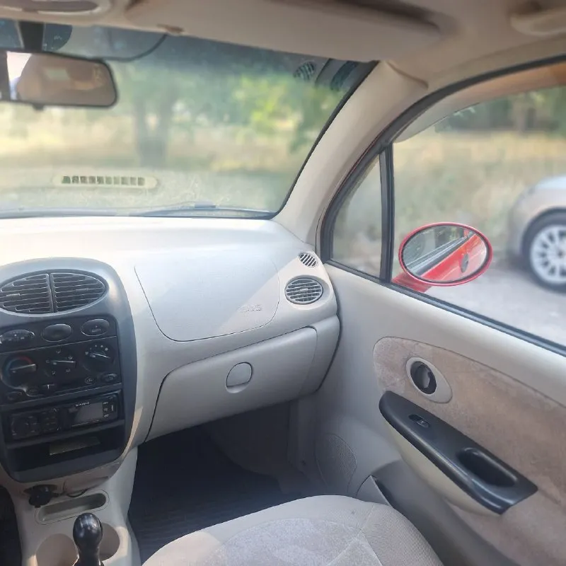 Продаю chery swit qq (1.1) 2008г. пробег 123тыс км. учёт рф 180 регион. мкп комплектация: гур 2подушки безопасности, кондиционер( работает),4 стеклоподъемника, штатная сигнализация, магнитола. произведена замена свечей, колодок, установлен новый радиатор и сцепление. приятный, не закуренный салон. идеальный вариант для первого авто. без гнили. на корпусе есть царапины. для реальных покупателей при осмотре торг. 2 комплекта резины+видеорегистратор. цена 220тыс руб. тел. +79493033050 - фотография - 5