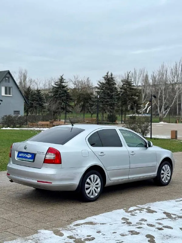 🇨🇿 skoda octavia a5 💰цена: 950 000р 🏢город: мариуполь 📅год выпуска: 2011 🧾пробег: 209 900км. ⚙️двигатель: 1.6 ⛽топливо: бензин ⚙️кпп: механика 📞 телефон: +7-949-551-91-52 +7-949-727-41-51 +7-989-263-55-56 💾 описание: - фотография - 4