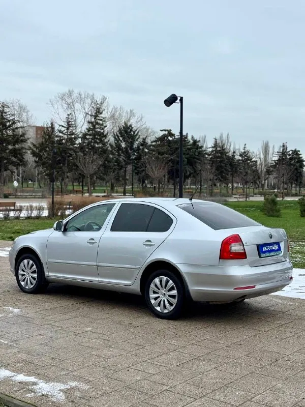 🇨🇿 skoda octavia a5 💰цена: 950 000р 🏢город: мариуполь 📅год выпуска: 2011 🧾пробег: 209 900км. ⚙️двигатель: 1.6 ⛽топливо: бензин ⚙️кпп: механика 📞 телефон: +7-949-551-91-52 +7-949-727-41-51 +7-989-263-55-56 💾 описание: - фотография - 6