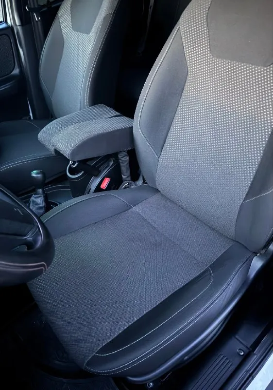 Продам chevrolet niva 4x4 год выпуска 2017 двигатель 1.7 оригинальный пробег 112.000 тысяч машина в отличном состоянии. ходовая без посторонних звуков, стоят нерегулируемые ступицы с подшипниками ивеко. двигатель масло не расходует. раздатка, мосты все в полном порядке. коробка переключает плавно. салон в отличном состоянии. кузов без дтп, стекла в круг завод. максимальная комплектация:кондиционер, гур, авs, подогрев сидений, линзованная оптика, полный обогрев лобового, сигнализация с автозапуском и т. д.документы в полном порядке. есть газ. остальные вопросы по телефону. цена 805.000 торг +79595840108 телеграмм 📞 звоните: +7(959)5840108 - фотография - 9