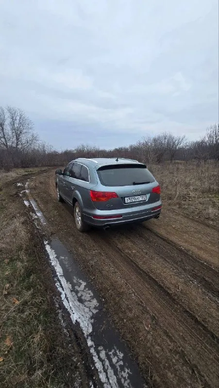 Продам audi q7 3.0tdi 2006г. в двигатель bug чувствует себя отлично. + еще один мотор в довесок ( пробило прокладку гбц ) +тнвд и много мелочей. кпп неубиваемый aisin так- чувствует себя отлично. по ходовой требует замены нижних передних рычагов, один есть в комплекте (новый), один жду доставку. машиной владею год, много что сделано : форсунки полный ремонт, турбина, кардан, моторчик дворников, моторчик печки, резистор печки, передние амортизаторы, рычаги задней подвески, замена двигателя. с машиной отдаю 21 колеса otto fuchs оригинал ( резина пара под замену), сейчас на 18 зиме. оптика билед - асфальт сушит. машина на обычной подвеске не пневма с завода. без панорамы. цена 1300 000₽ минимальный торг. готов рассмотреть обмен с вашей доплатой ( возможно на что-то с дефектом двигателя или кпп). причина продажи нужны деньги. +79494663191 - фотография - 8