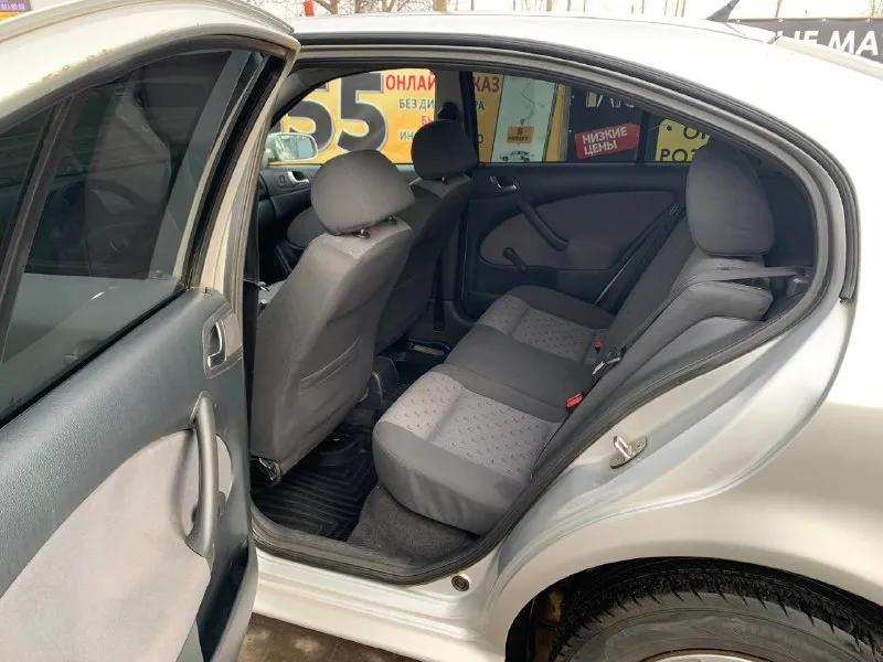 Skoda octavia 1.9 dti год 2006 авто в хорошем состоянии по факту два хозяина была в одной семье двигатель работает хорошо масло не ест движок сухой ходовка только после ремонта много чего поменял кузов почти весь в заводском окрасе есть комплект зимы шиповка пробег 237т остальные вопросы по телефону пишите г. мариуполь цена 570т +79895279194 - фотография - 6