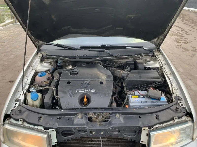 Skoda octavia 1.9 dti год 2006 авто в хорошем состоянии по факту два хозяина была в одной семье двигатель работает хорошо масло не ест движок сухой ходовка только после ремонта много чего поменял кузов почти весь в заводском окрасе есть комплект зимы шиповка пробег 237т остальные вопросы по телефону пишите г. мариуполь цена 570т +79895279194 - фотография - 7