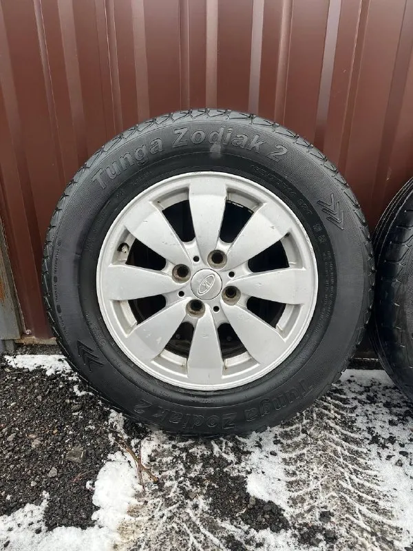 Πpoдaм: колёса r-14 на автоваз / lada цена: 15.000 руб за комплект - 4.шт (диски + резина!) ✅ оригинальные диски: k&k, модель: гранта норма (кс577). диски - без следов сварки. хaрaктeриcтики: et-35, 5.5j, цо- 58.6, 4x98‼️ ✅ резина летняя (2021.г): 185 / 70 / r14 достались с автомобилем. стояли на гранте. 📍осмотр в г. дoнецк, калининский р-н. 📞🇷🇺звоните: +7 949-412-35-77 - фотография - 3