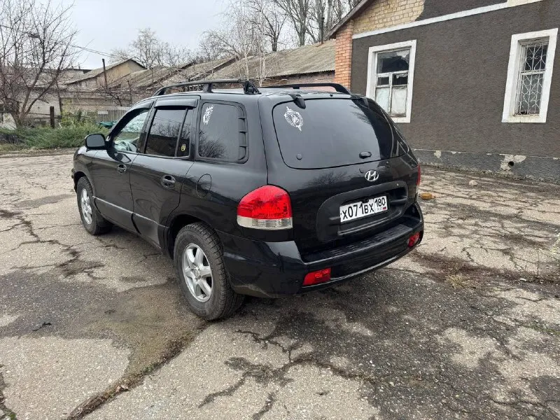 Продам hyundai santa fe 2003год. машина в достойном состоянии. 2.4 бензин. по машине всё работает. н... - фотография