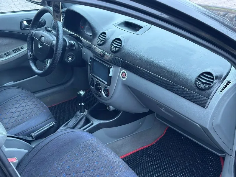 Продам chevrolet lacetti объем 1.6 год выпуска 2007 пробег 193000 в идеальном состоянии, без рыжиков, вмятин, царапин, двигатель работает идеально, не дымит, не троит, масло не ест, коробка переключается без хрустов, не выбивает, кондиционер заправлен работает, цена 495 000 остальные вопросы по телефону +79493943583 - фотография - 8