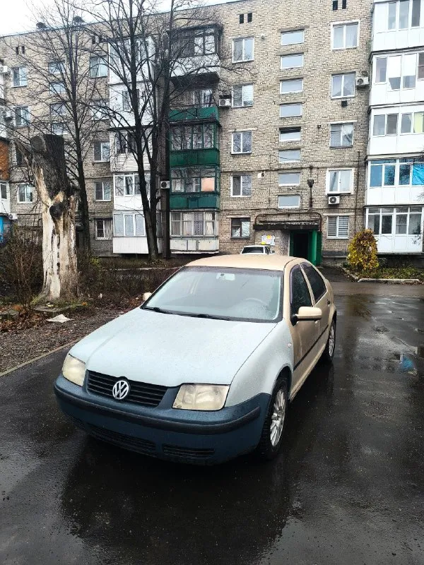 Volkswagen bora 2001г. 1.6 механика. два комплекта резины. вписано в птс. 250000 пробег. макеевка 79... - фотография