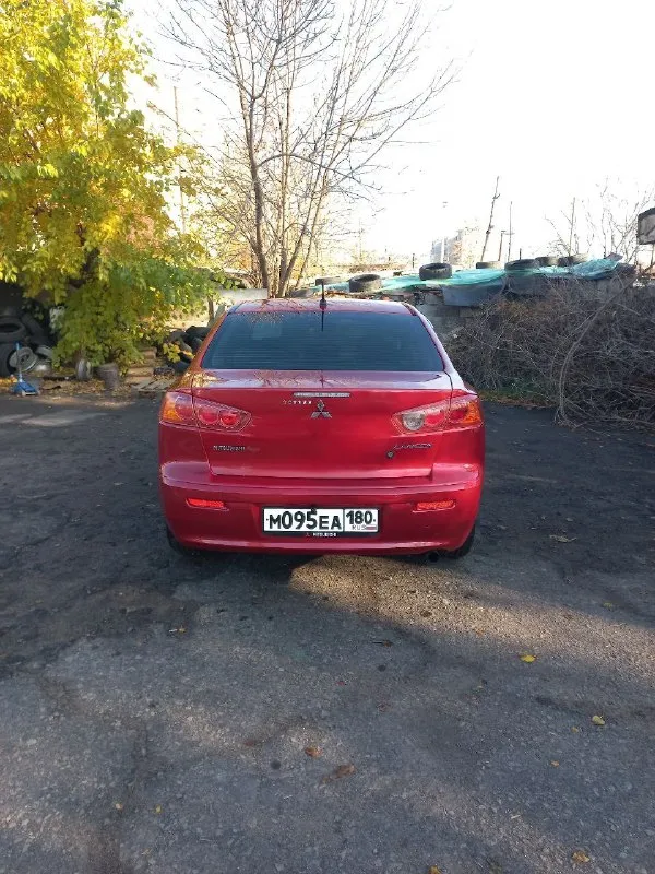 Продам mitsubishi лансер x 2008г двигатель 1.8 пробег 233тыс коробка: двигатель не дымит, масло не ест. акпп не пинает, не буксует, переключает мягко и плавно! ходовая обслужена! по электрике все работает, кондиционер заправлен! комплектация: датчик дождя/света, подогревы передних сидений, климат контроль, сенсорная мультимедиа с камерой заднего вида, сигнализация с обратной связью, эл. подогрев и регулировка зеркал. документы кристально чистые, без запретов, без штрафов, переоформление без проблем цена 680т. р. небольшой торг у капота. г. торез +79493745821 +79494338644 📞 звоните: +7(949)3745821 - фотография - 3