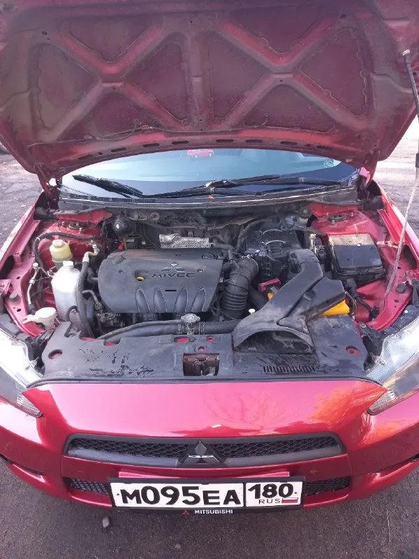 Продам mitsubishi лансер x 2008г двигатель 1.8 пробег 233тыс коробка: двигатель не дымит, масло не ест. акпп не пинает, не буксует, переключает мягко и плавно! ходовая обслужена! по электрике все работает, кондиционер заправлен! комплектация: датчик дождя/света, подогревы передних сидений, климат контроль, сенсорная мультимедиа с камерой заднего вида, сигнализация с обратной связью, эл. подогрев и регулировка зеркал. документы кристально чистые, без запретов, без штрафов, переоформление без проблем цена 680т. р. небольшой торг у капота. г. торез +79493745821 +79494338644 📞 звоните: +7(949)3745821 - фотография - 5