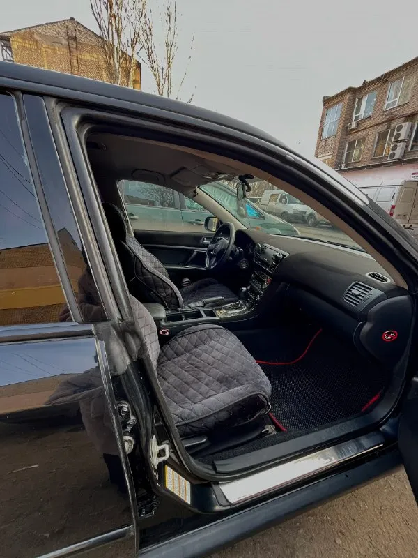 Продаю марка, модель: subaru legacy год выпуска: 2005 обьем двигателя: 2.0 коробка автомат полный привод. зимняя резина + летняя. безрамочные окна, 4 стеклоподъемника, подогрев дворников, лобового и заднего стекол. стоят новые led лампы, отполированные фары. по машине много чего было сделано, обслуживалась вовремя (перебрана вся ходовая часть, вкруг поменяны колодки, ступичные подшипники, перебрана рулевая рейка, масла и фильтра менялись вовремя, заменены брони провода, свечи)и т. д. расход по городу примерно 10л ( бензина), по трассе 6-7л. внутри и снаружи машина обшита шумоизоляцией. по кузову есть возрастные моменты. также имеются некоторые новые запчасти ( все отдается вместе с машиной). цена: 700 000 тыс. рублей + хороший торг. осмотр город кировское, енакиево, шахтерск. все дополнительные вопросы по телефону:+79497422135 +79493582375 📞 звоните: +7(949)7422135 - фотография - 2