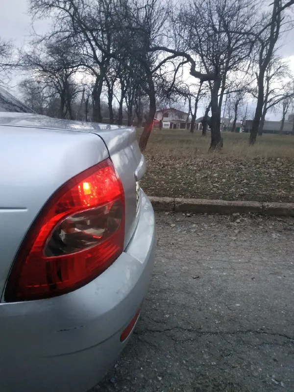 Срочно продам автомобиль лада приора в хорошем состоянии 12 🔥 года мотор 1.6 v16 едет хорошо коробка всё отлично по ходовой части всё сделал едет уверено без вложений. ! просто сел поехал куда угодно новая резина зимняя печка работает отлично тонировка стекла все родные сигнализация центральный замок регулировка зеркалов стекло подъемника установлена хорошая музыка саб новый уселок магнитофон оригинал по электрике всё работает салон идеал по документам полный порядок птс стс дкп любое оформление в общем сел поехал без вложений цена 287.000 торг хороший или обмен город донецк +79495934967 - фотография - 2