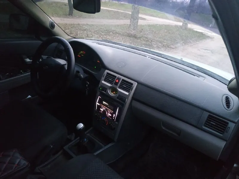 Срочно продам автомобиль лада приора в хорошем состоянии 12 🔥 года мотор 1.6 v16 едет хорошо коробка всё отлично по ходовой части всё сделал едет уверено без вложений. ! просто сел поехал куда угодно новая резина зимняя печка работает отлично тонировка стекла все родные сигнализация центральный замок регулировка зеркалов стекло подъемника установлена хорошая музыка саб новый уселок магнитофон оригинал по электрике всё работает салон идеал по документам полный порядок птс стс дкп любое оформление в общем сел поехал без вложений цена 287.000 торг хороший или обмен город донецк +79495934967 - фотография - 6