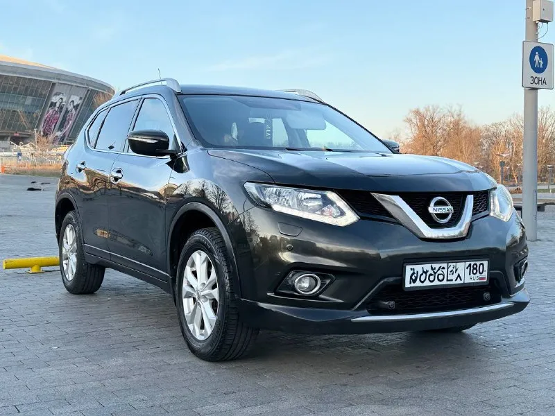 Nissan x-trail 2015г 2.0акпп цена до нового года 1.370.000р пред максимальная комплектация автомобиль в родном окрасе два комплекта колес на дисках зима лето климат двух зонный адаптивный круиз подогревы сидений датчик света датчик дождя без ключевой доступ эл багажник автомобиль без вложений полностью обслужен !!! цена из-за срочности донецк +79185951656 📲 tg: н н 📞 звоните: +7(918)5951656 - фотография - 4
